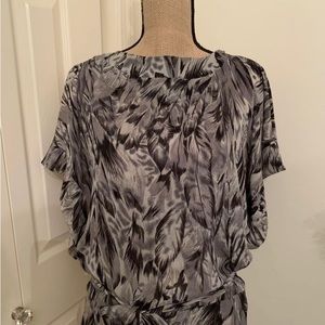 Feather print top